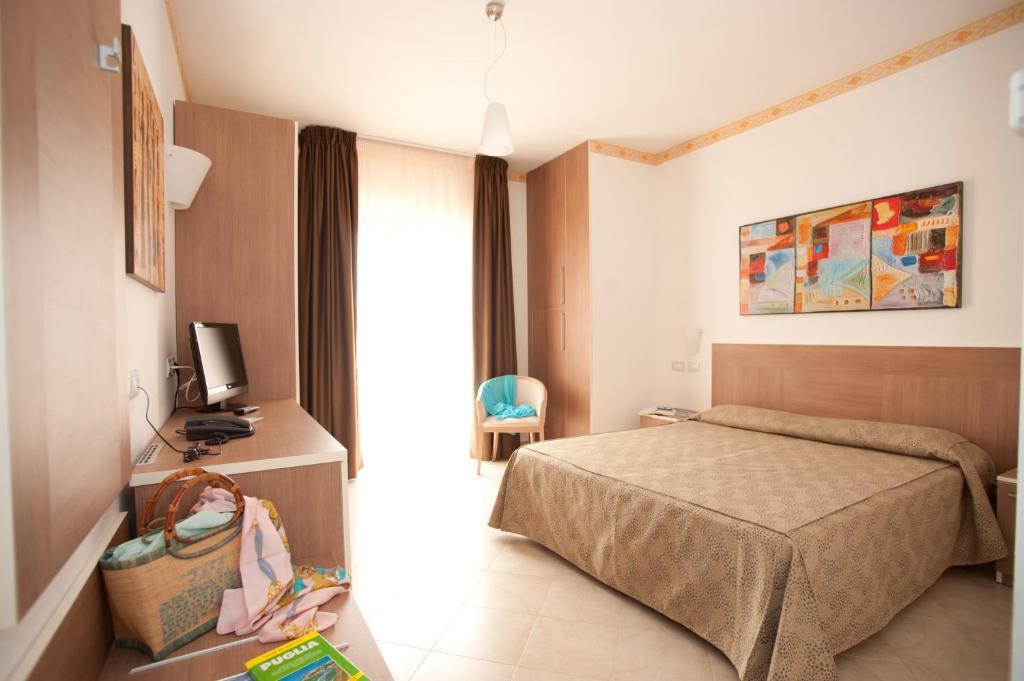 Oasiclub Hotel Vieste Oda fotoğraf