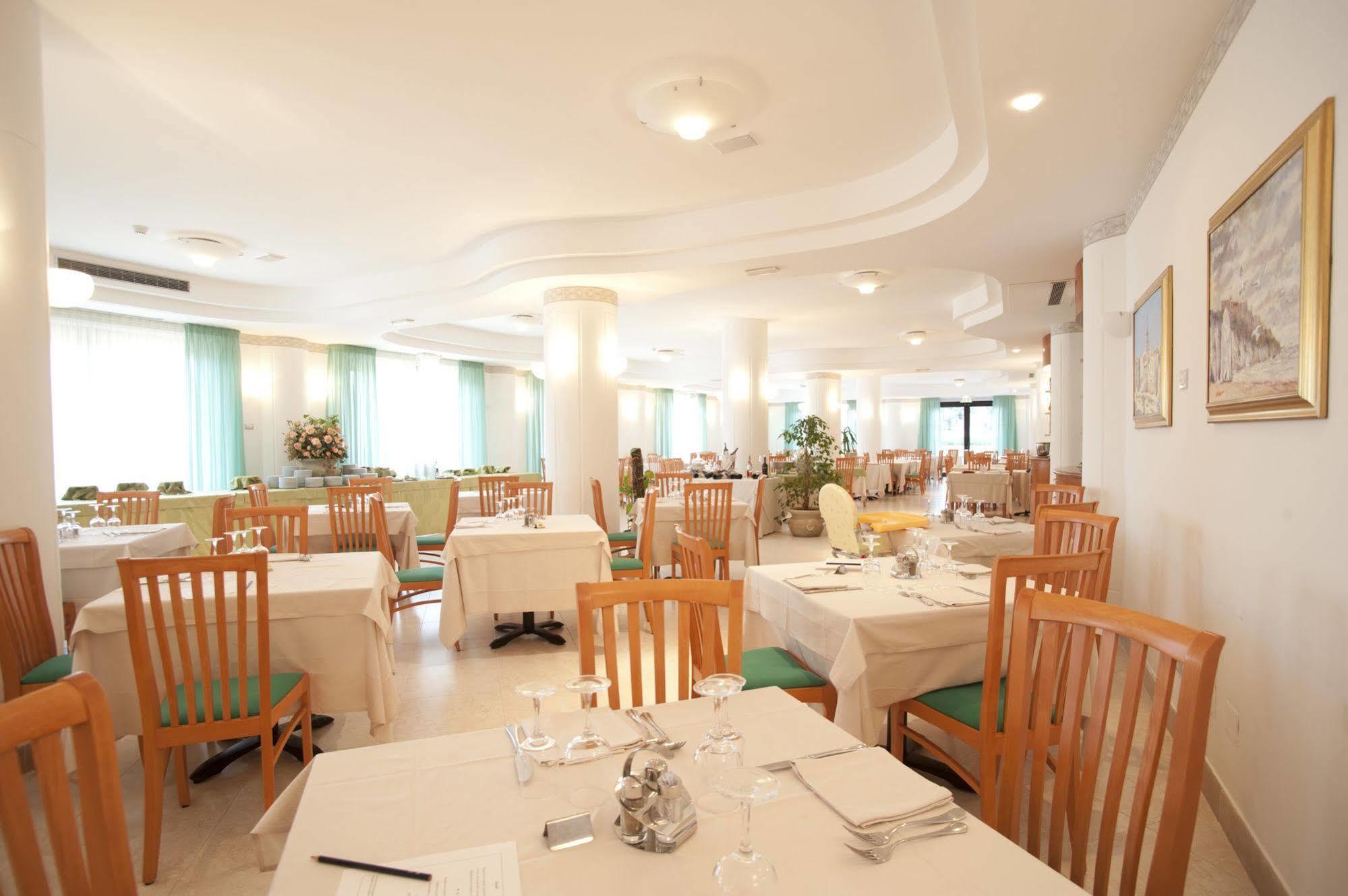 Oasiclub Hotel Vieste Dış mekan fotoğraf