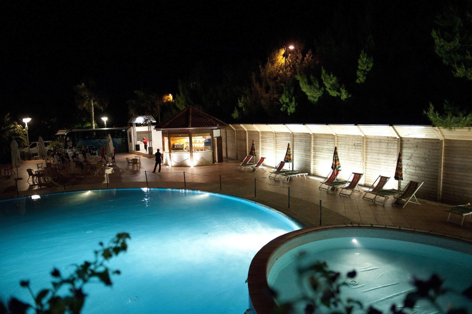 Oasiclub Hotel Vieste Dış mekan fotoğraf